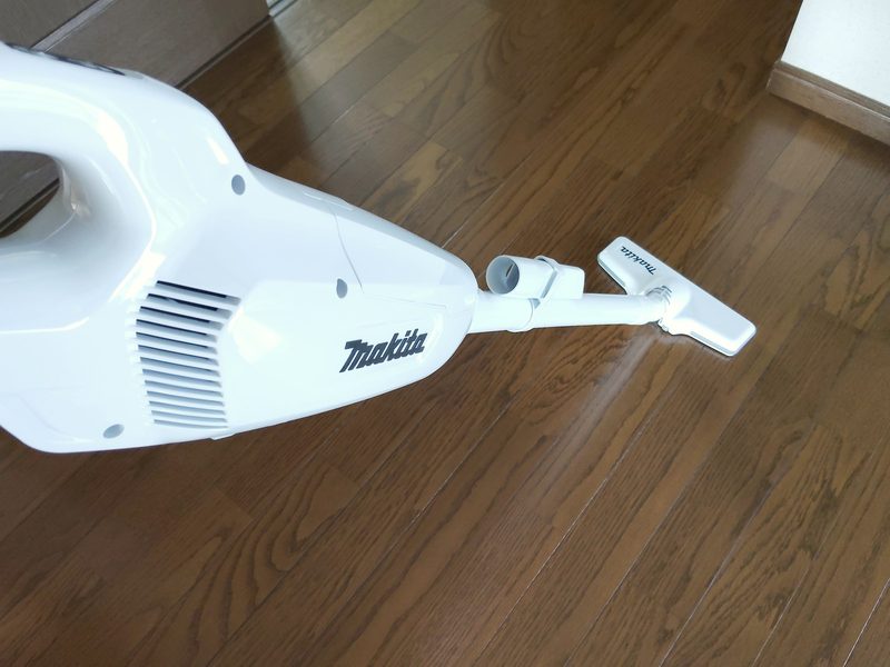 定番人気のマキタ掃除機CL１０７FDSHW