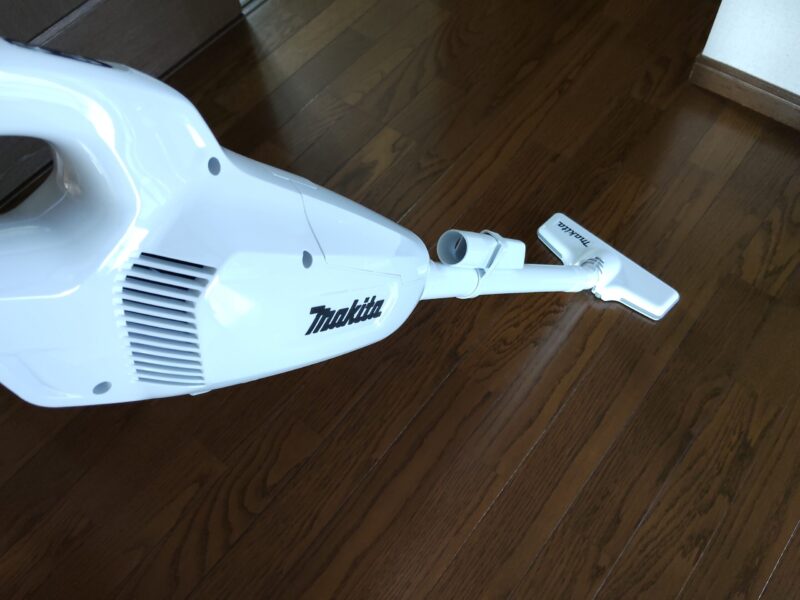定番人気のマキタ掃除機CL１０７FDSHW